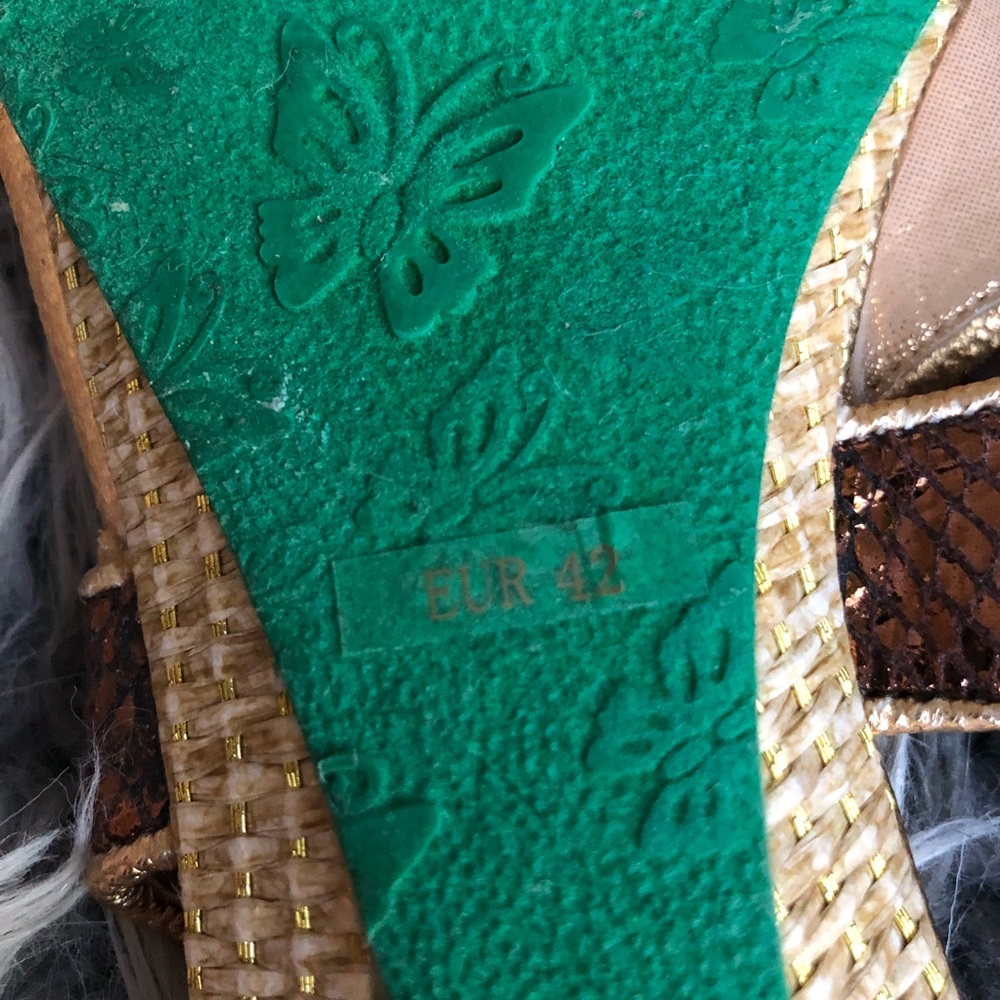 Poetic License | Floral Sandals - Picture 6 of 7